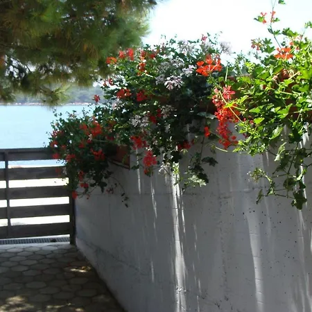 By The Sea 3* Molunat
